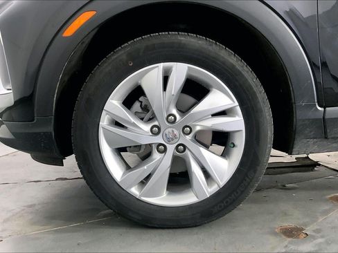 Used 2025 Buick Encore GX Preferred AWD/4WD image 9