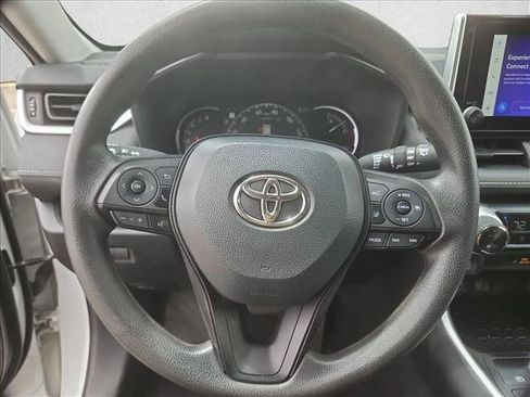 Used 2024 Toyota RAV4 XLE FWD image 12
