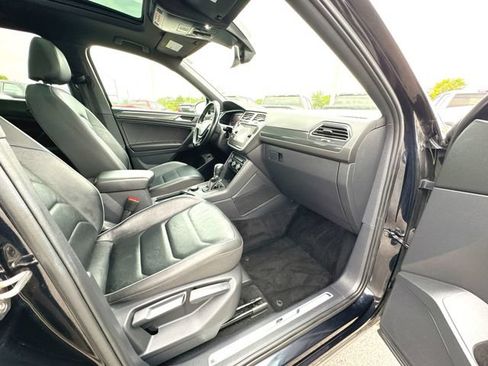 Used 2019 Volkswagen Tiguan SEL Premium R-Line AWD/4WD image 30
