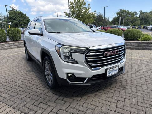 Used 2023 GMC Terrain SLT AWD/4WD image 7