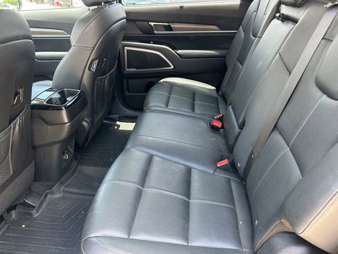 Used 2021 Kia Telluride EX AWD/4WD image 19