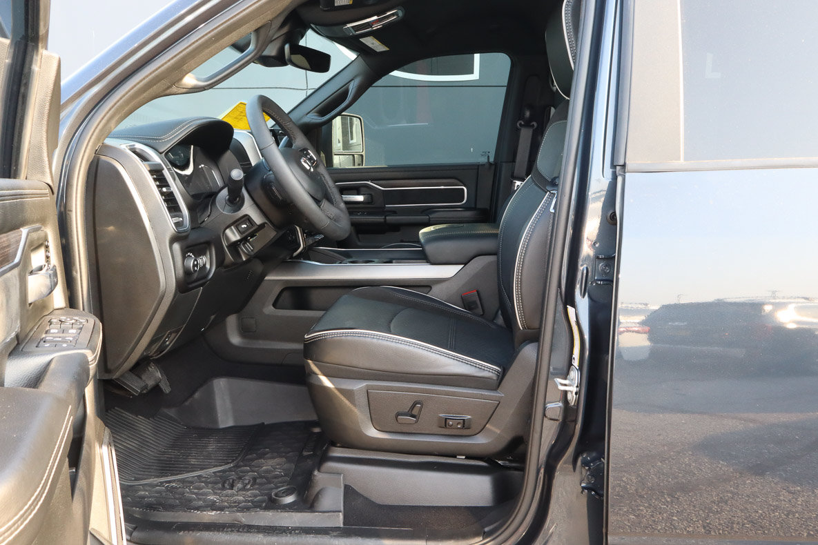Used 2025 RAM 2500 Laramie AWD/4WD image 7