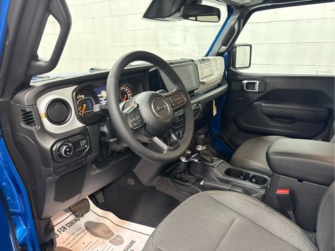 New 2026 Jeep Gladiator Sport image 8