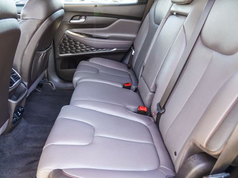 Used 2019 Hyundai Santa Fe FWD image 18