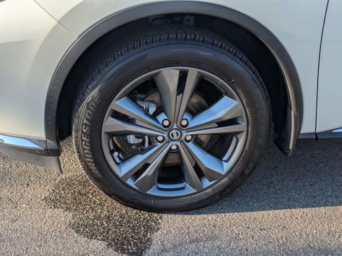 Used 2020 Nissan Murano Platinum image 11