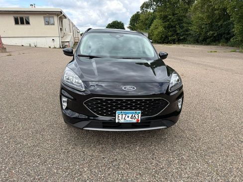 Used 2020 Ford Escape Titanium AWD/4WD image 12
