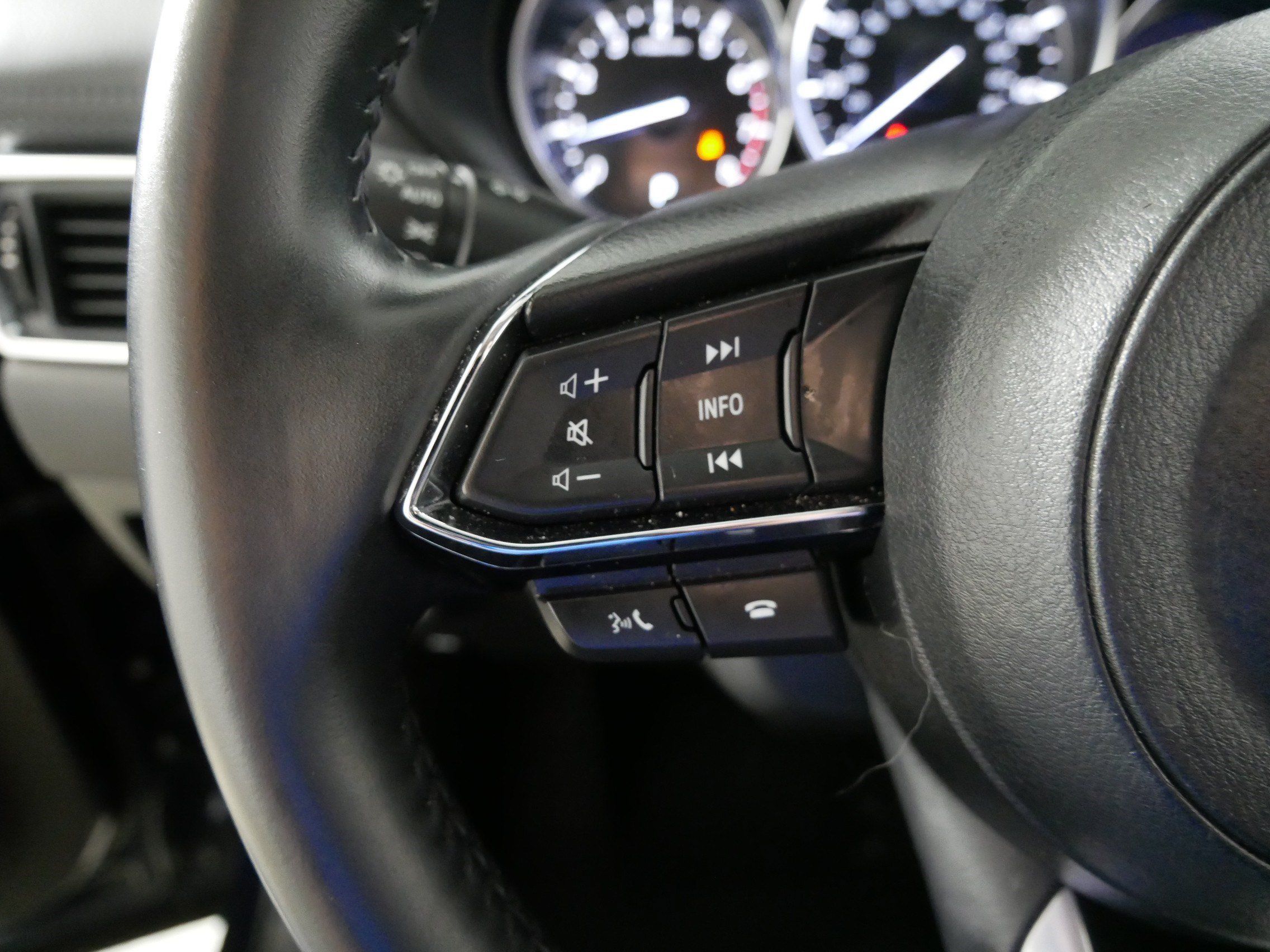 Used 2025 MAZDA CX-5 AWD 2.5 S w/ Select Package image 27