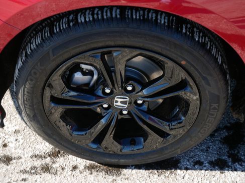 Certified 2025 Honda Accord SE image 15