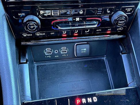 Used 2024 Jeep Grand Cherokee L Laredo image 32