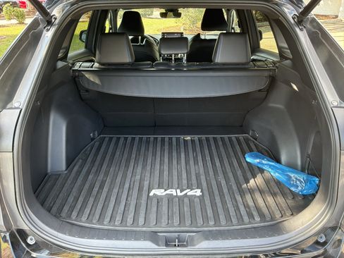 Used 2022 Toyota RAV4 XSE AWD/4WD image 32