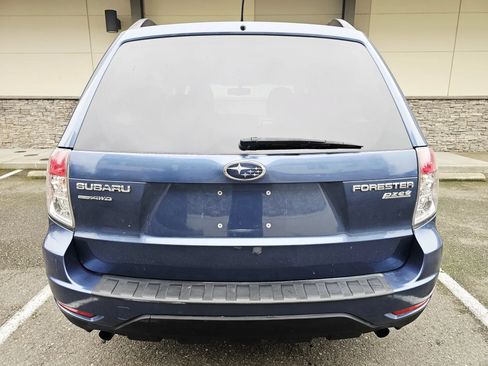 Used 2011 Subaru Forester 2.5X Premium w/ All-Weather Pkg AWD/4WD image 4