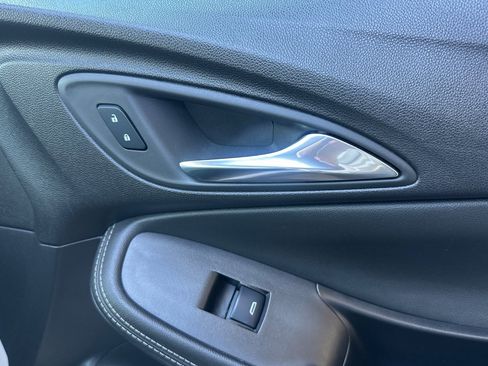 Used 2024 Buick Encore GX Sport Touring image 22