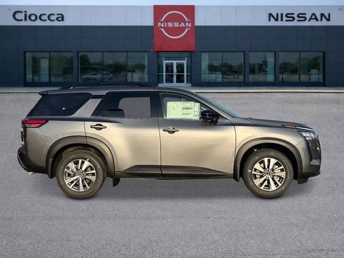 New 2026 Nissan Pathfinder SL w/ Cargo Package AWD/4WD image 6