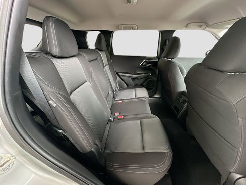 Used 2023 Mitsubishi Outlander ES FWD image 24
