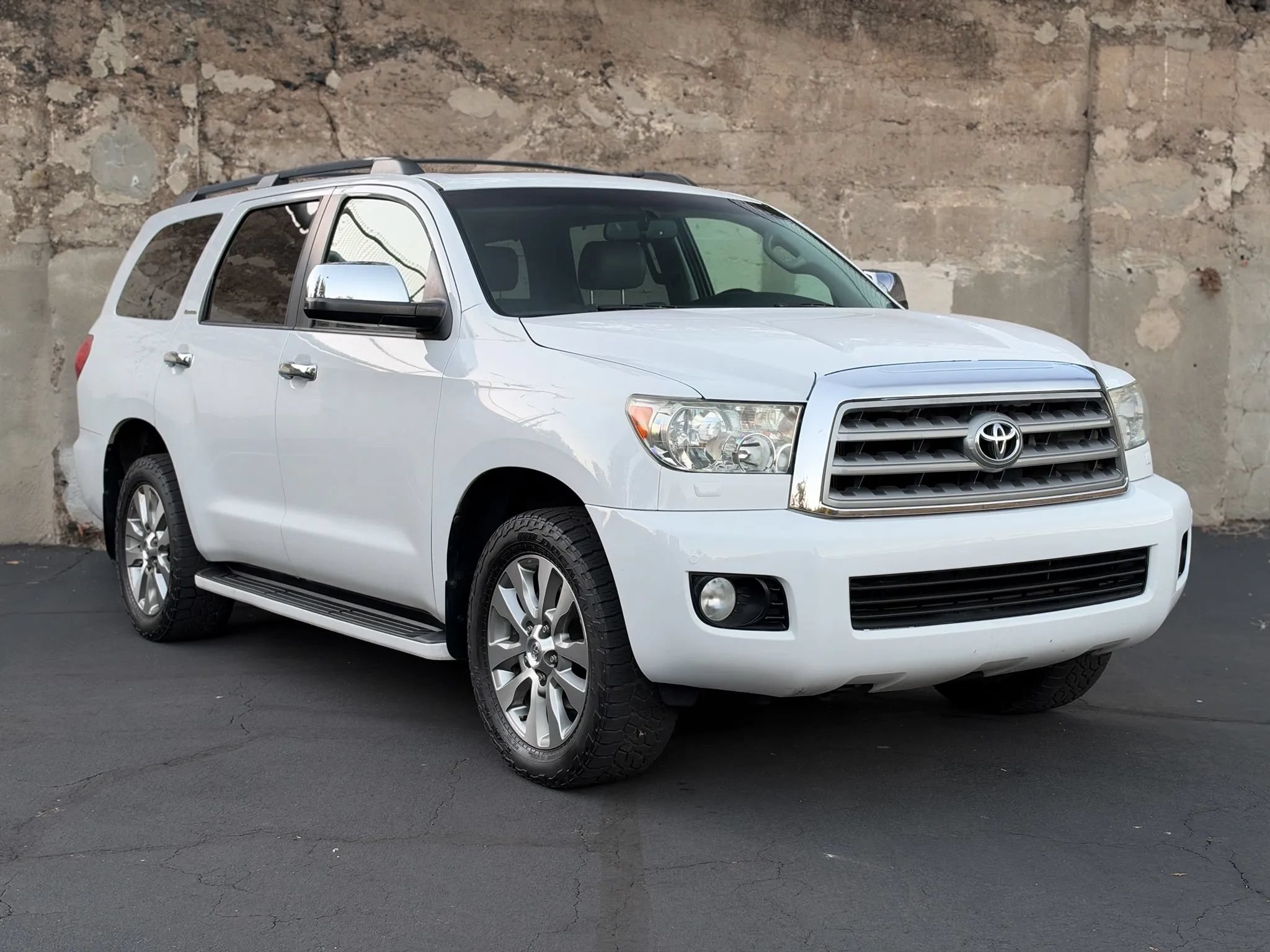 Used 2013 Toyota Sequoia Limited AWD/4WD image 5
