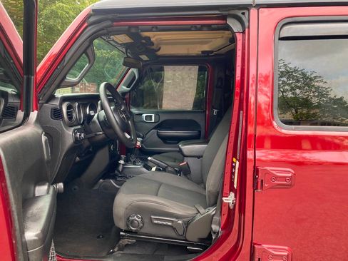 Used 2021 Jeep Wrangler Unlimited Sport AWD/4WD image 15