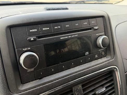 Used 2012 Dodge Grand Caravan SXT image 17