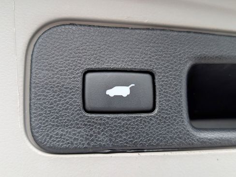 Used 2013 Honda Pilot Touring image 16