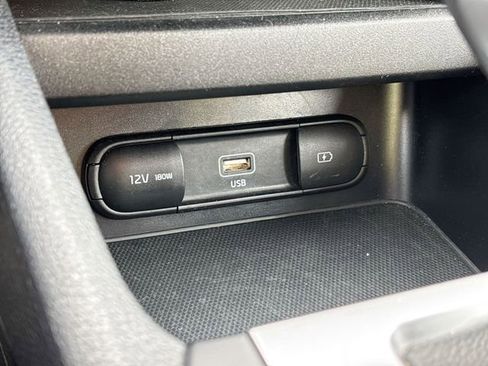 Used 2024 Kia Forte LXS image 32