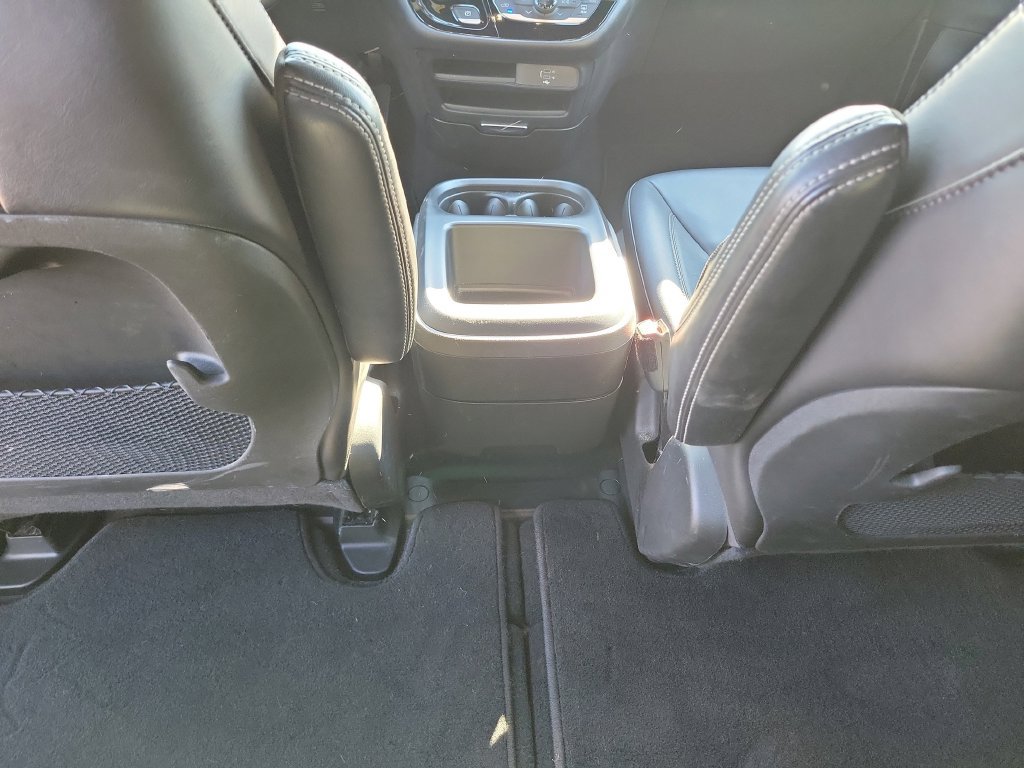 Used 2026 Chrysler Pacifica Select FWD image 16