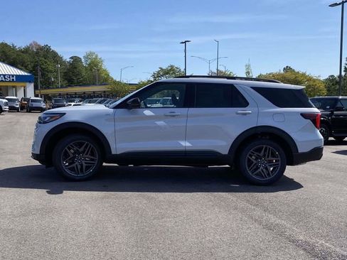 New 2026 Ford Explorer ST-Line AWD/4WD image 6