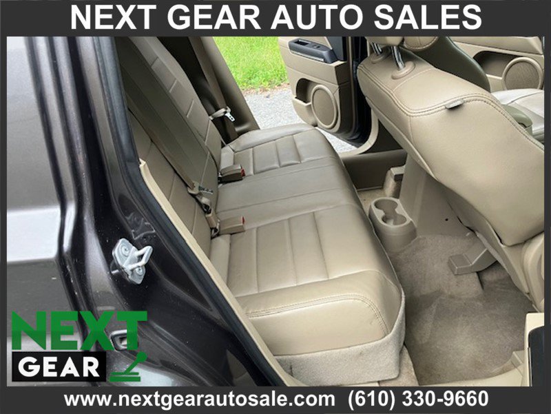 Used 2014 Jeep Patriot Limited w/ Sun/Sound Group AWD/4WD image 9