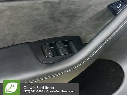 Used 2024 Tesla Model Y Long Range AWD/4WD image 16