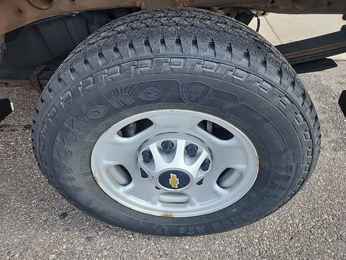 Used 2013 Chevrolet Silverado 2500 W/T w/ Snow Plow Prep Package AWD/4WD image 5