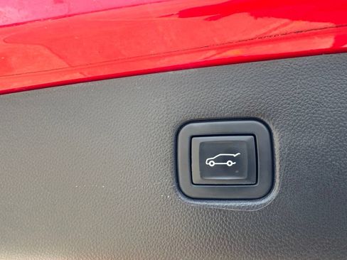 Used 2021 Chevrolet Blazer LT FWD image 30