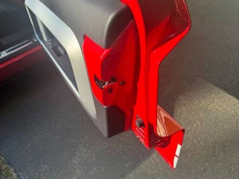 Used 2005 Ford GT RWD image 33
