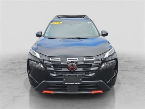 Certified 2025 Nissan Rogue SV image 12