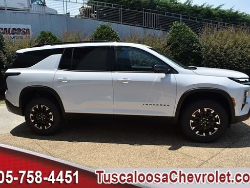 New 2026 Chevrolet Traverse Z71 w/ Driver Confidence Package AWD/4WD image 13