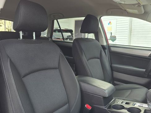 Used 2019 Subaru Outback 2.5i Premium image 13