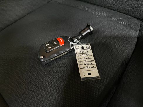 Used 2020 Jeep Wrangler Unlimited Sahara w/ Uconnect 4C Nav & Sound Group AWD/4WD image 35