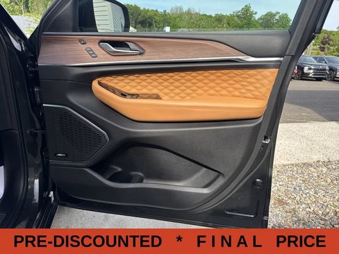 Used 2023 Jeep Grand Cherokee L Summit w/ Advanced Protech Group IV AWD/4WD image 49
