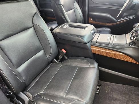 Used 2020 Chevrolet Suburban Premier image 14