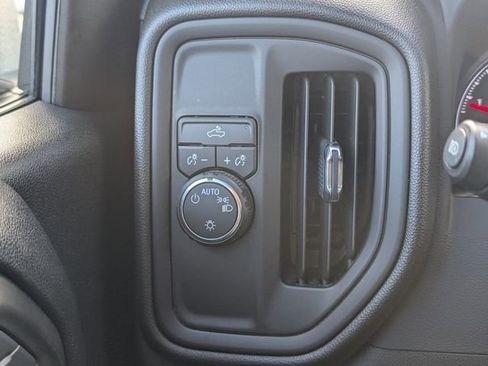 Certified 2022 Chevrolet Silverado 1500 Custom image 23