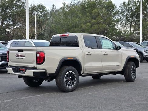 New 2026 GMC Canyon AT4 image 4