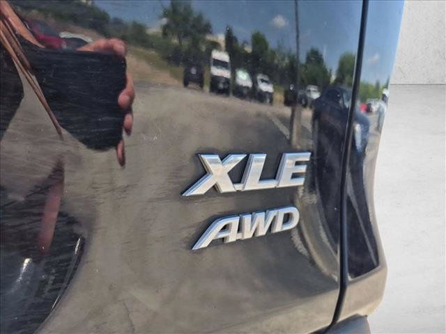 Used 2021 Toyota RAV4 XLE Premium AWD/4WD image 29