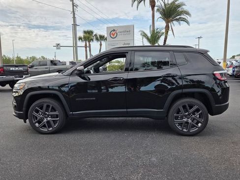 Used 2026 Jeep Compass Latitude AWD/4WD image 4