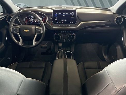 Used 2023 Chevrolet Blazer Premier image 13