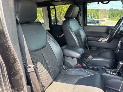 Used 2016 Jeep Wrangler Unlimited Sahara AWD/4WD image 24