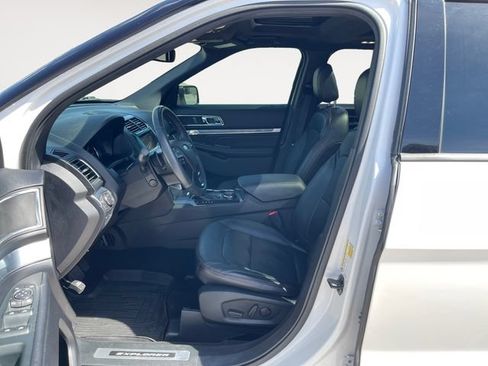 Used 2019 Ford Explorer Sport w/ Equipment Group 401A AWD/4WD image 9