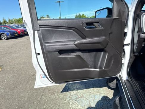 Used 2024 GMC Canyon Elevation w/ Convenience Package AWD/4WD image 17