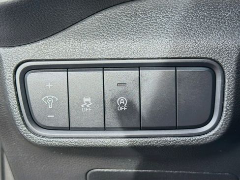 Used 2023 Kia Soul LX w/ LX Technology Package FWD image 33