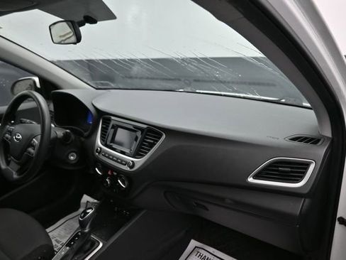 Used 2021 Hyundai Accent SE FWD image 8