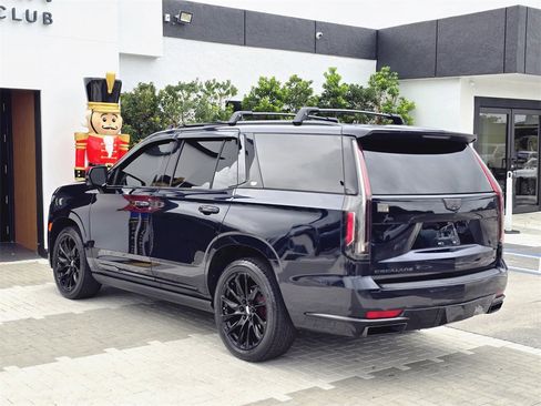 Used 2021 Cadillac Escalade Sport w/ Driver Assist Tech Package image 3