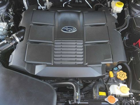Used 2017 Subaru Outback 3.6R Limited AWD/4WD image 9
