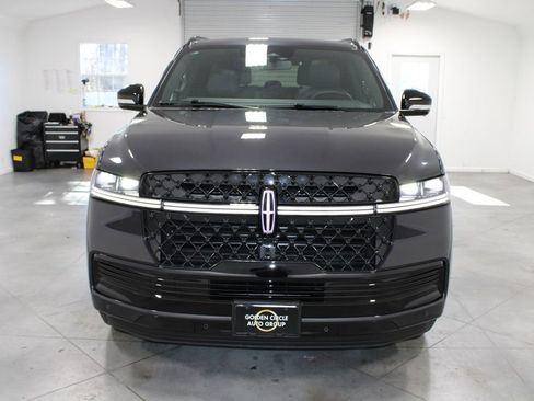 New 2026 Lincoln Navigator L Reserve w/ Jet Appearance Package image 2