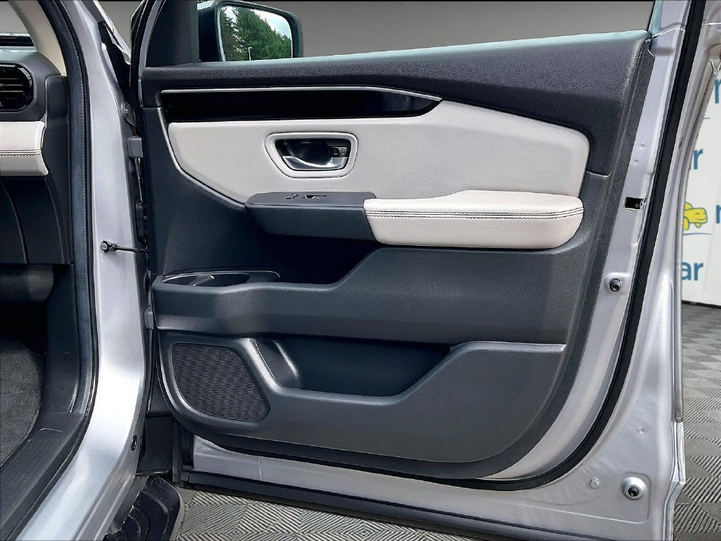 Used 2024 Honda Pilot Touring image 12